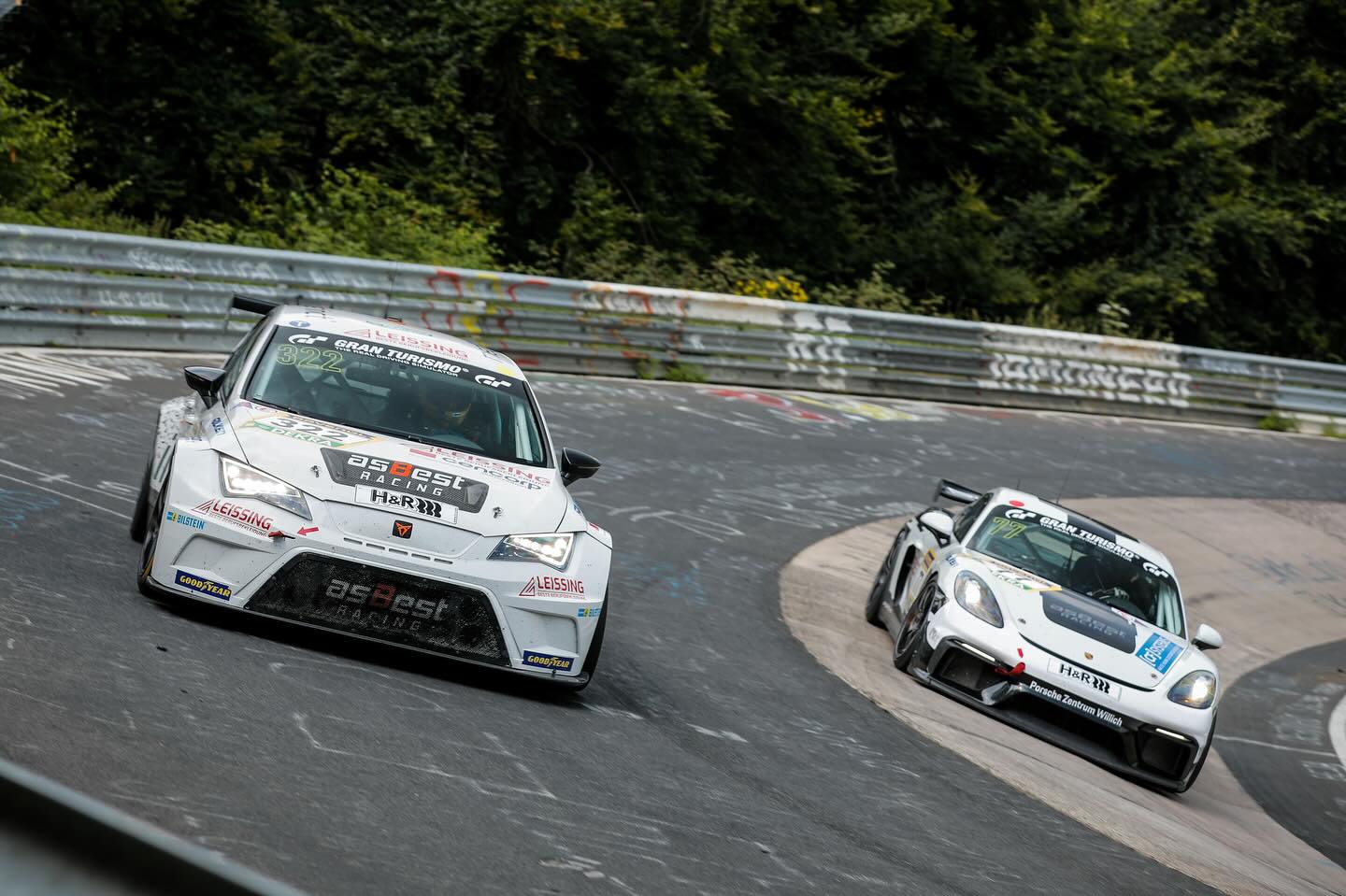 Renntaxifahrt im Porsche Cayman GT4 CS